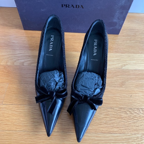 Prada Pointed Toe Heel with Velvet Trim - Picture 1 of 8